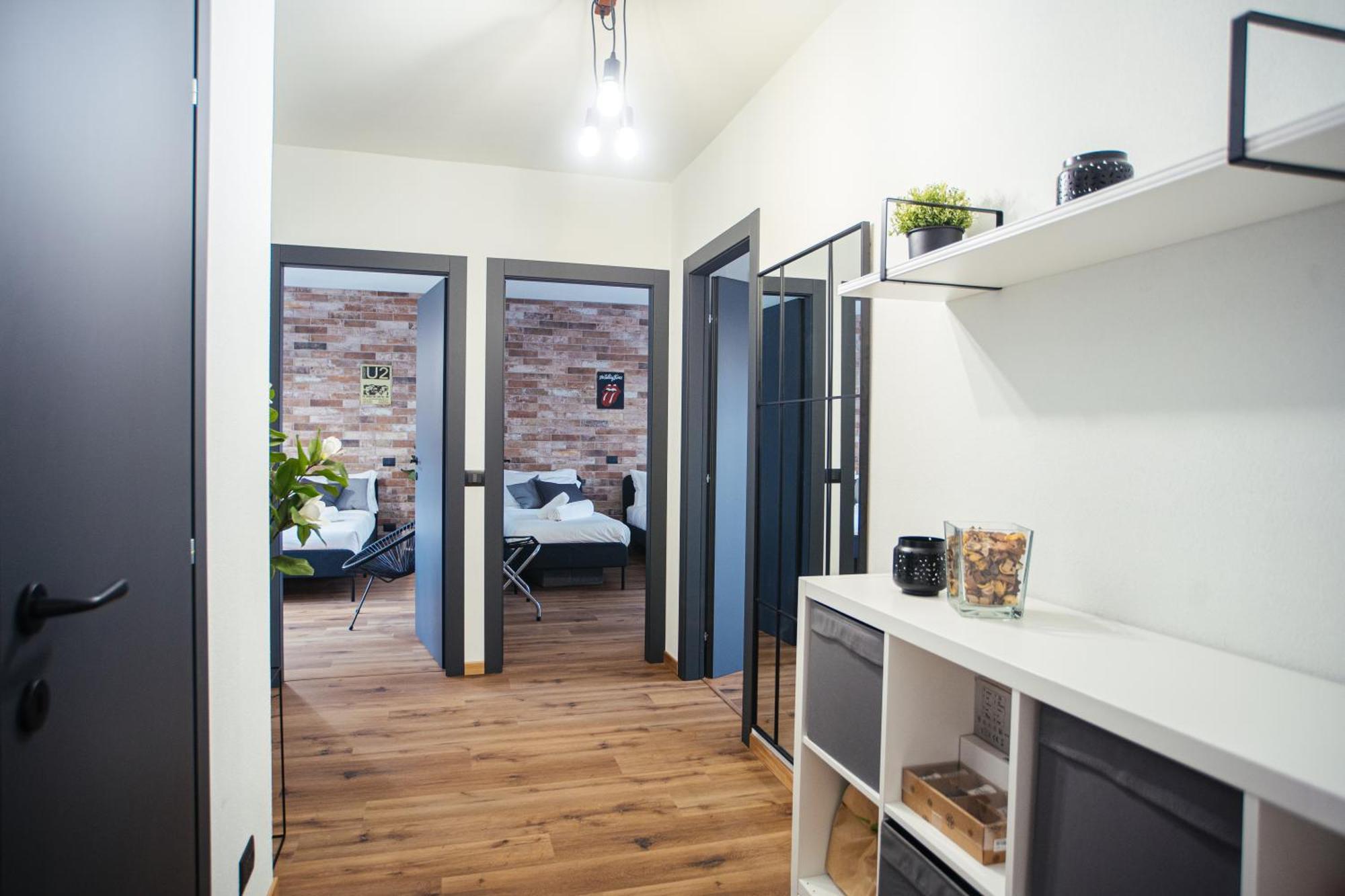 The Brick 194, 7 Posti Letto, Parcheggio E Posto Bici Apartment Udine Luaran gambar